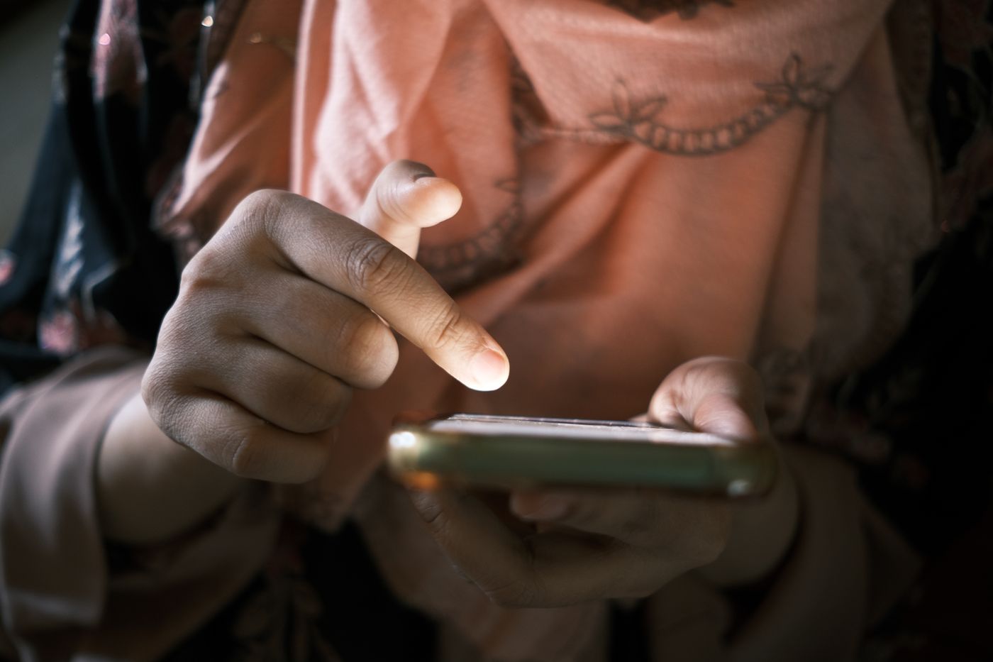 Smartphone wird bedient